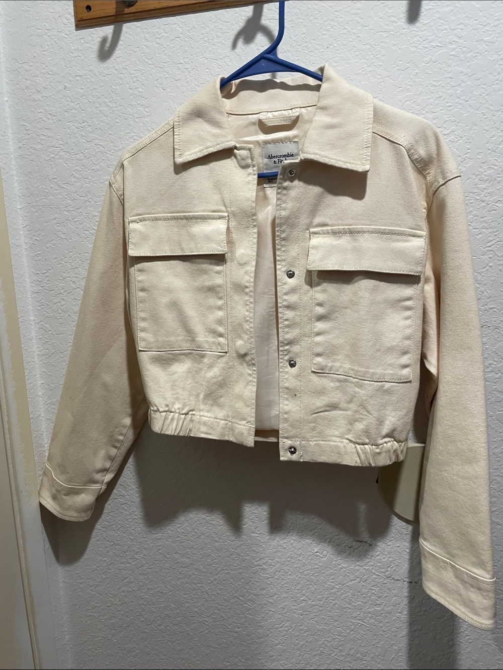 Abercrombie & Fitch Cream Cropped Jean Jacket